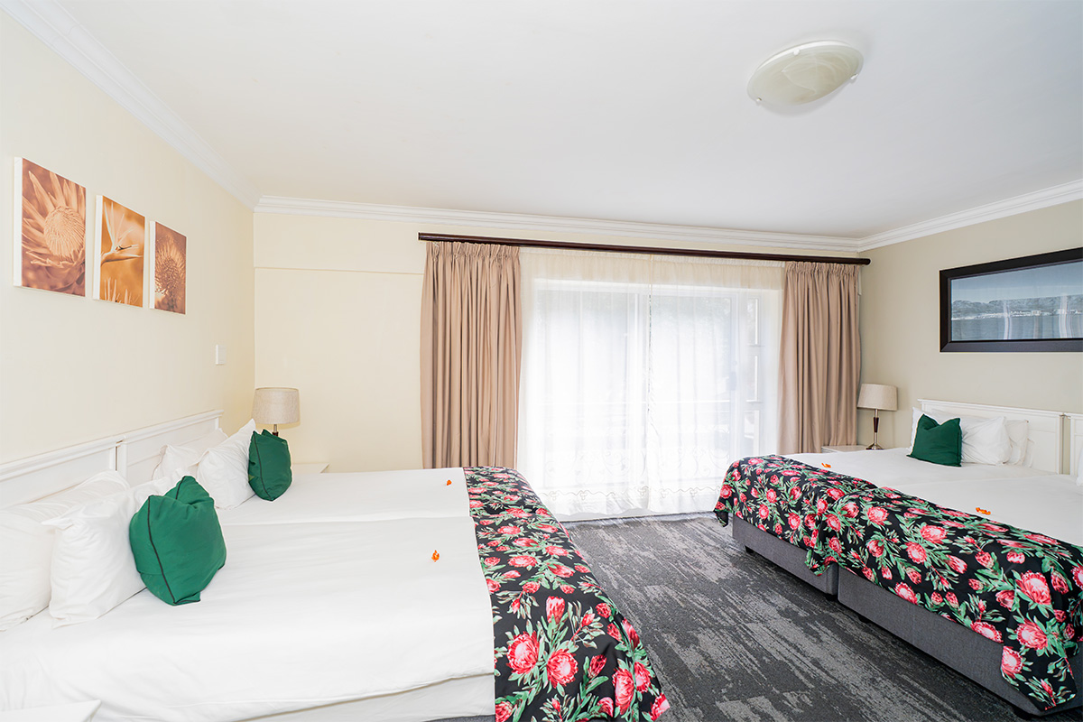 Family Room at InnsCape Classic